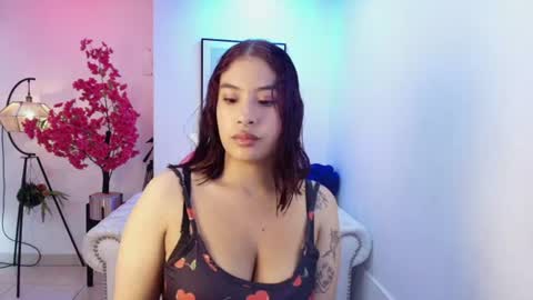 Snapshot of natalia_cartier chatting on June 17, 3:31 am Natalia. online show from June 17, 3:31 am