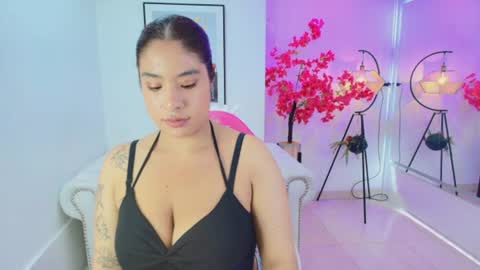 Snapshot of natalia_cartier chatting on June 23, 3:15 am Natalia. online show from June 23, 3:15 am