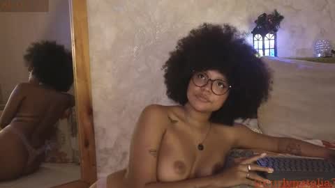 Snapshot of natalia_curlyx chatting on February 10, 1:24 am natalia_curlyx online show from February 10, 1:24 am