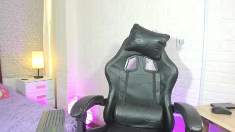 Natalia Kiss online show from April 24, 9:39 pm