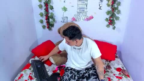 nataliaandjulliam online show from November 24, 4:56 am