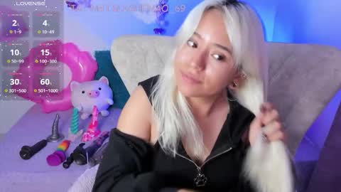 Nataliua Henao online show from March 15, 3:56 am