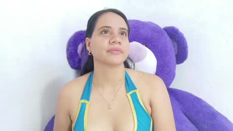 nataliavela online show from April 21, 3:50 pm