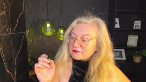 Snapshot of natalicloud chatting on October 24, 1:29 pm NataliCloud online show from October 24, 1:29 pm