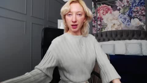 Natalie online show from December 14, 7:29 am