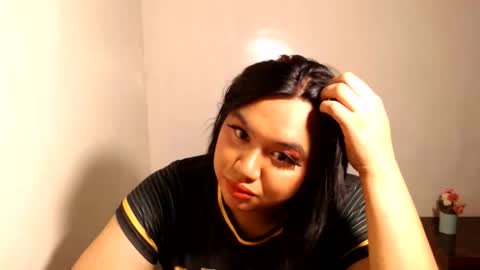 Snapshot of natalie_evans22 chatting on June 10, 4:39 pm natalie_evans22 online show from June 10, 4:39 pm