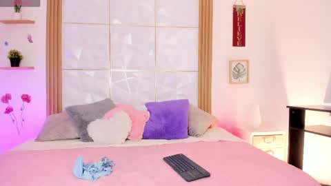       online show from April 21, 8:55 pm