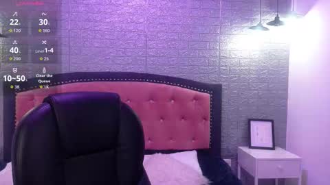 Snapshot of natalie_loffreda chatting on September 9, 2:55 am natalie online show from September 9, 2:55 am