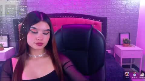 Snapshot of natalie_loffreda chatting on November 7, 3:28 am natalie online show from November 7, 3:28 am