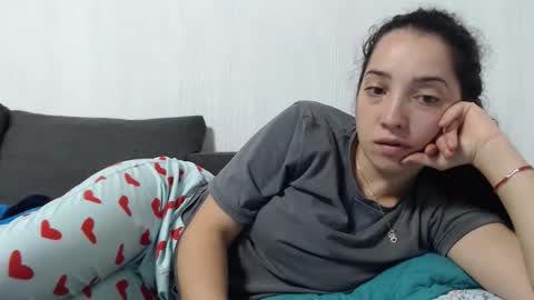 Snapshot of natalie_mia chatting on November 7, 5:51 am Miia online show from November 7, 5:51 am