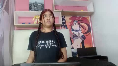 natalieevansx online show from December 17, 4:11 pm