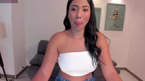 Natalie Lewis online show from November 16, 11:05 am