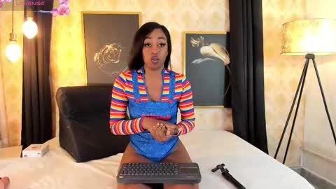 NATALIE online show from February 3, 12:32 pm