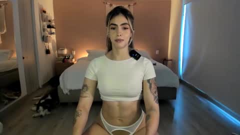 anatalybee online show from April 23, 10:01 pm