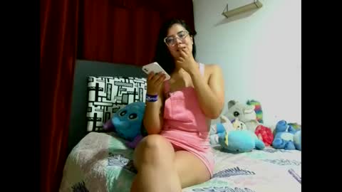 Snapshot of nataly_2908 chatting on June 5, 5:36 am nataly_2908 online show from June 5, 5:36 am