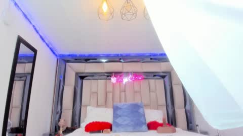 Nataly Kydman online show from December 4, 1:58 am