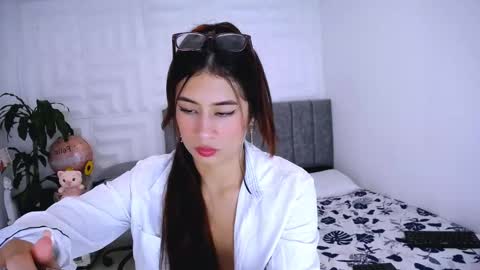 Snapshot of nataly_mcry chatting on January 14, 4:18 pm NATALY online show from January 14, 4:18 pm