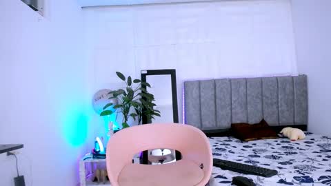 Snapshot of nataly_mcry chatting on September 19, 9:37 pm NATALY online show from September 19, 9:37 pm