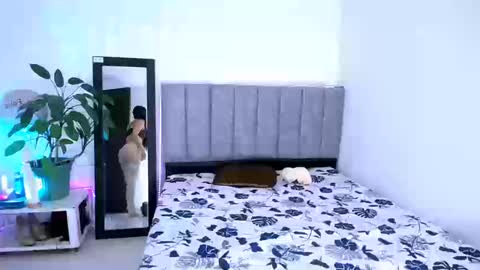 Snapshot of nataly_mcry chatting on September 22, 9:50 pm NATALY online show from September 22, 9:50 pm
