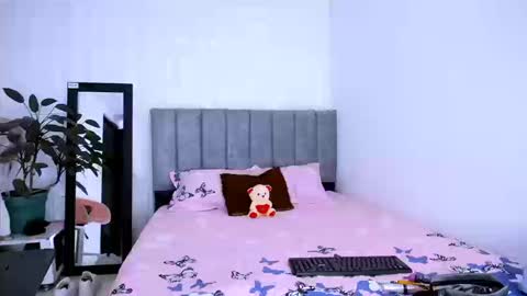 Snapshot of nataly_mcry chatting on September 24, 9:07 pm NATALY online show from September 24, 9:07 pm