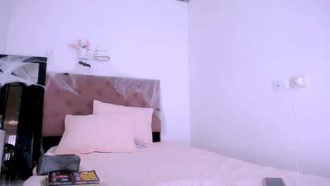 Snapshot of nataly_mcry chatting on October 13, 7:36 pm NATALY online show from October 13, 7:36 pm