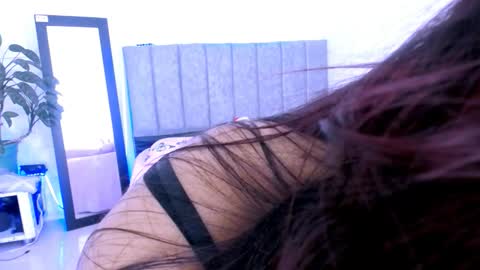 Snapshot of nataly_mcry chatting on October 14, 11:05 pm NATALY online show from October 14, 11:05 pm