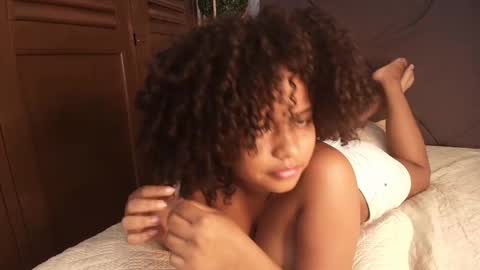 Naty online show from February 25, 1:20 am