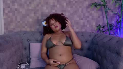 Naty online show from November 24, 7:35 pm