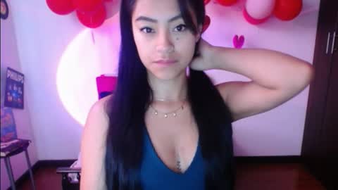 Snapshot of natalyescobar_lx chatting on February 19, 12:11 pm Nataly Escobar online show from February 19, 12:11 pm
