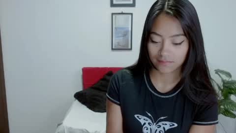 Nataly Escobar online show from January 6, 12:31 pm