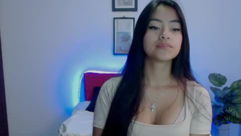 Nataly Escobar online show from March 6, 2:35 pm