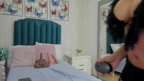 natasha04   online show from January 6, 3:43 am