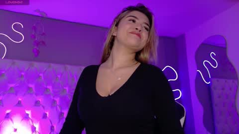 Snapshot of natasha__black chatting on November 3, 7:26 pm Natasha online show from November 3, 7:26 pm