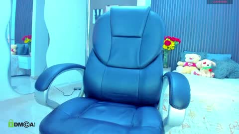 natasha online show from April 19, 11:53 am