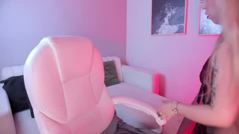 Snapshot of natasha_bennett chatting on May 28, 2:36 pm Natasha Bennett online show from May 28, 2:36 pm