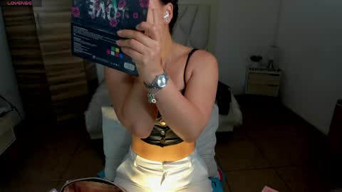 Natasha Bernett online show from April 1, 4:04 pm