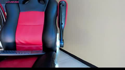 natasha_clifford online show from December 2, 7:09 pm