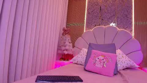 Natasha online show from November 26, 7:15 pm