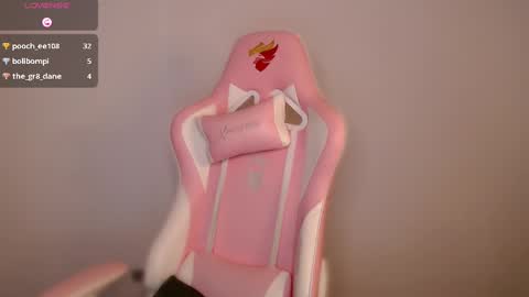 Snapshot of natasha_mh chatting on March 5, 12:59 am Nati online show from March 5, 12:59 am