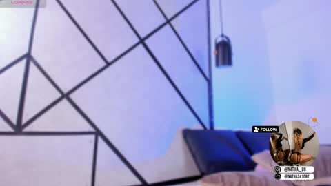 Snapshot of natasha_smith09 chatting on December 19, 10:42 pm Natasha Smith online show from December 19, 10:42 pm