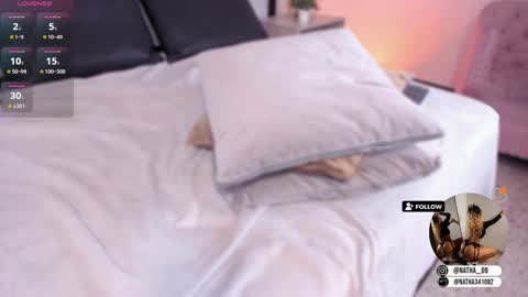 Snapshot of natasha_smith09 chatting on January 26, 2:30 pm Natasha Smith online show from January 26, 2:30 pm