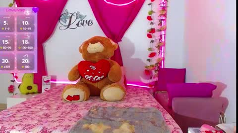 NatashaKissess   online show from January 9, 3:44 pm