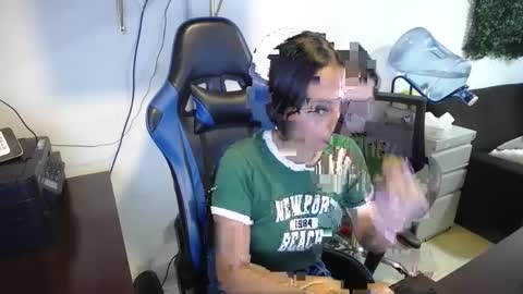 Snapshot of natashax_hot chatting on February 12, 7:35 pm Natashax online show from February 12, 7:35 pm