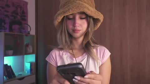 Natasha Independent model online show from March 31, 3:08 am