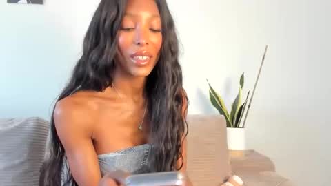 Natassia Dreams online show from February 19, 6:48 pm