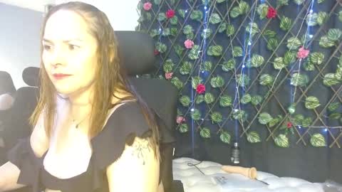 Snapshot of natatellez32 chatting on November 2, 5:54 am NataTellez online show from November 2, 5:54 am