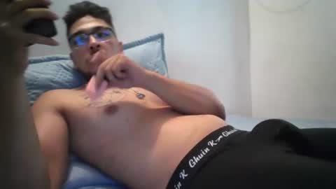 Snapshot of nate_torres chatting on July 12, 9:28 pm Nate torres online show from July 12, 9:28 pm