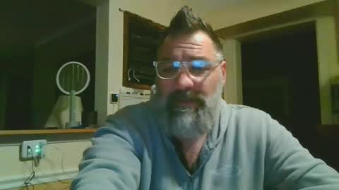 Snapshot of nateemkow chatting on January 3, 2:10 am lombardIL online show from January 3, 2:10 am