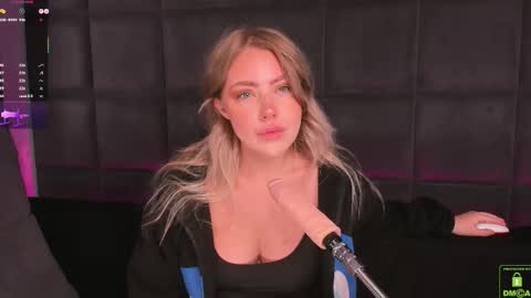 Snapshot of natehalll chatting on November 29, 11:02 am NATE online show from November 29, 11:02 am