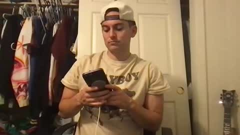 Snapshot of natetheexplorer chatting on October 23, 6:56 am natetheexplorer online show from October 23, 6:56 am